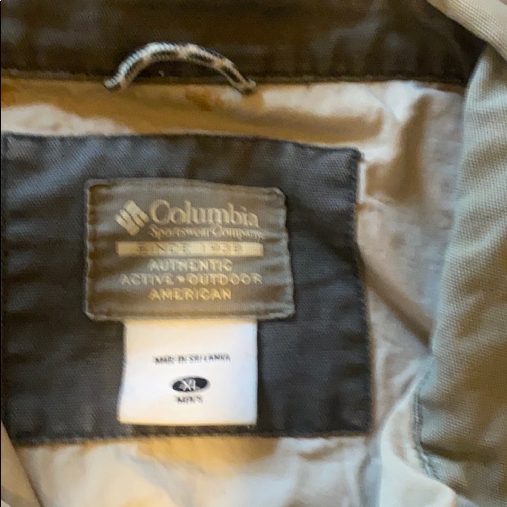Columbia light weight jacket